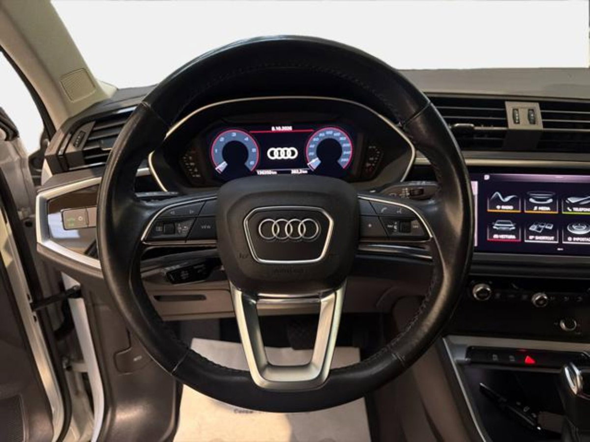 Audi Q3 35 TDI quattro S tronic Business (8)