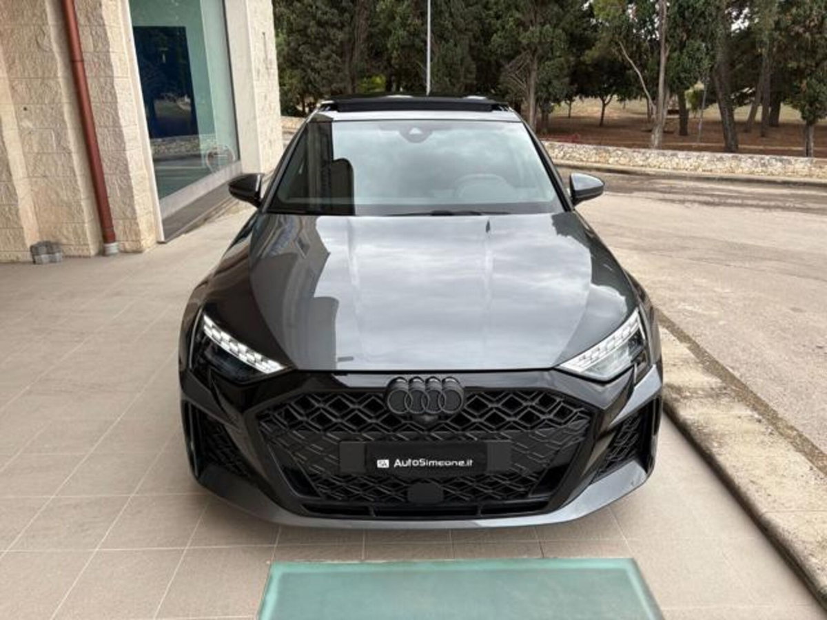 Audi RS 3 Sportback 3 TFSI quattro S tronic (2)
