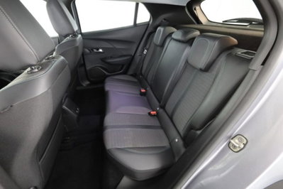 Peugeot 2008 BlueHDi 130 S&S EAT8 Allure Pack (3)