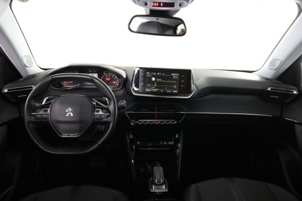 Peugeot 2008 BlueHDi 130 S&S EAT8 Allure Pack (4)