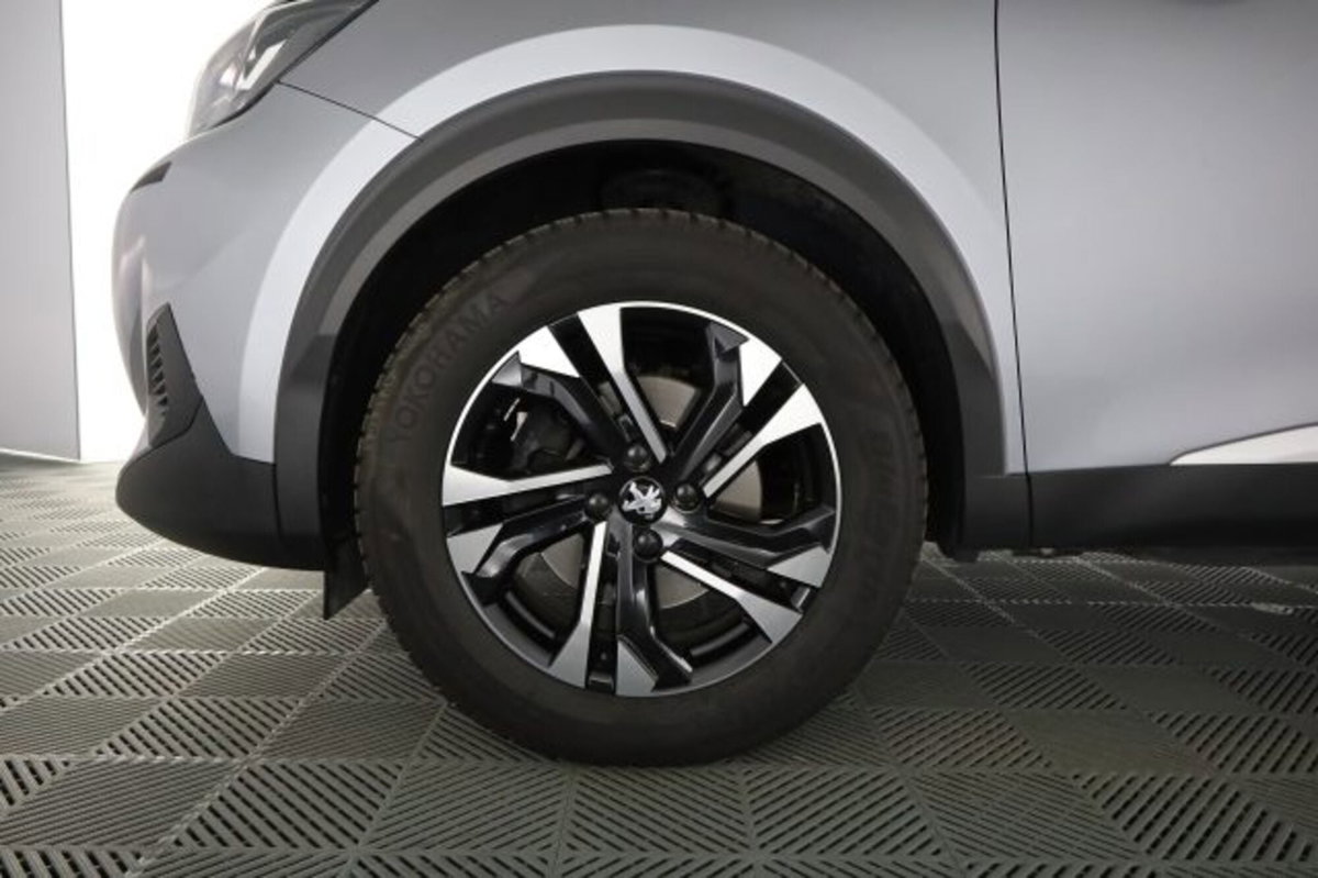 Peugeot 2008 BlueHDi 130 S&S EAT8 Allure Pack (8)