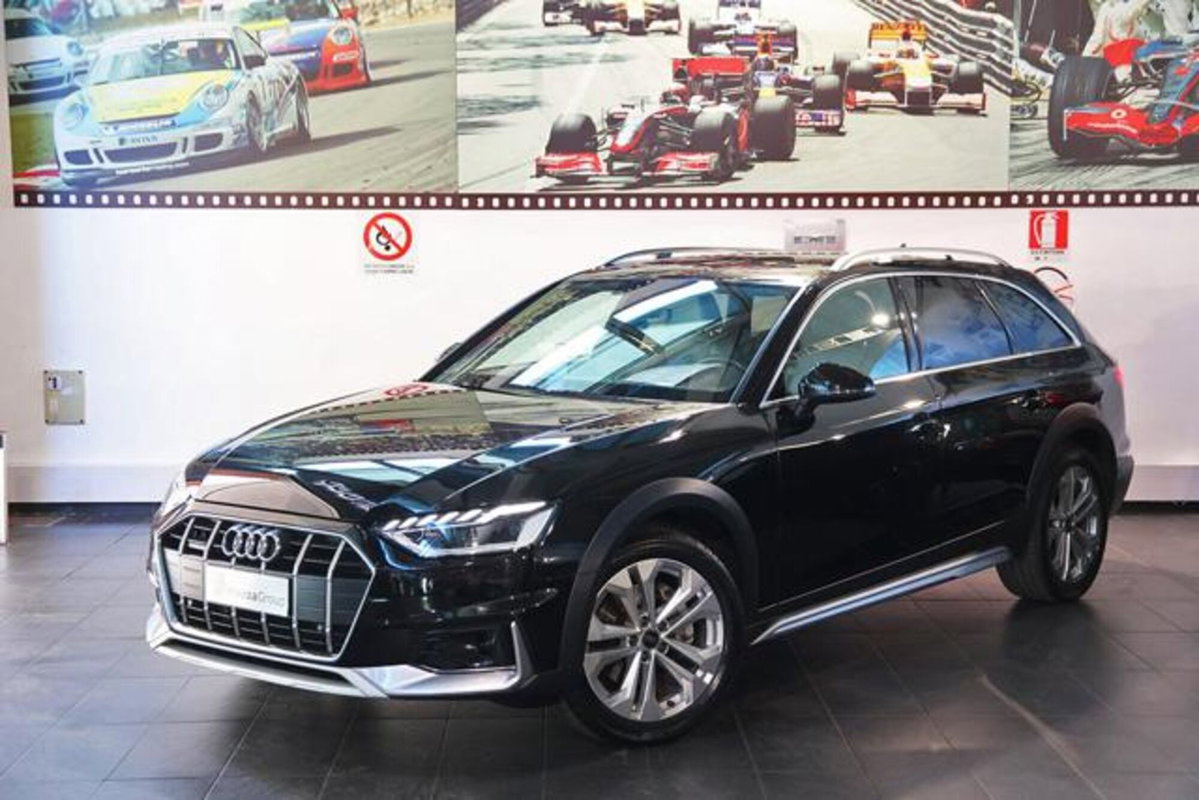 Audi A4 Allroad Allroad 40 2.0 tdi mhev Identity Contrast quattro 204cv s-tronic