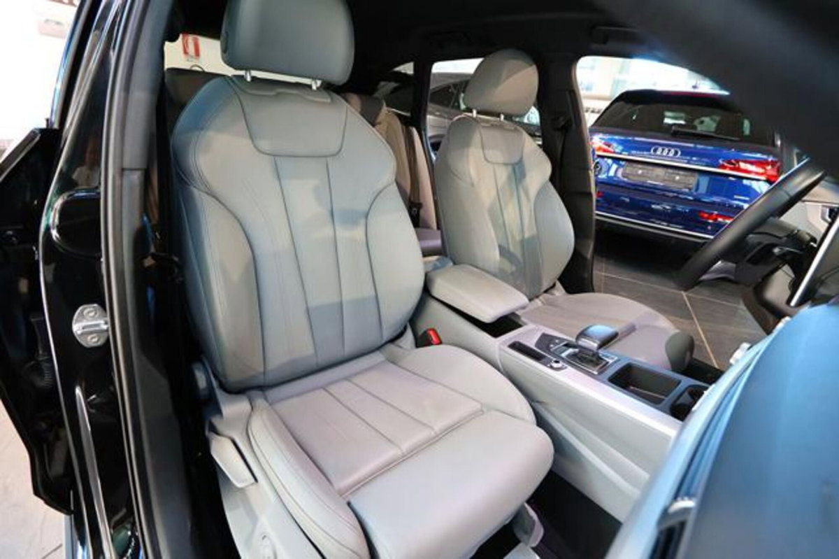 Audi A4 Allroad Allroad 40 2.0 tdi mhev Identity Contrast quattro 204cv s-tronic (17)