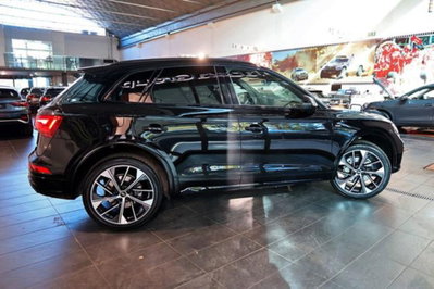 Audi Q5 40 2.0 tdi mhev 12V Identity Black quattro s-tronic (10)