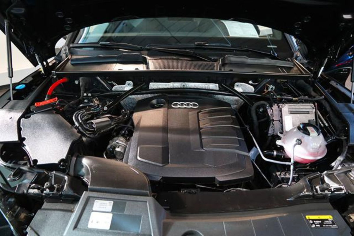 Audi Q5 40 2.0 tdi mhev 12V Identity Black quattro s-tronic (11)