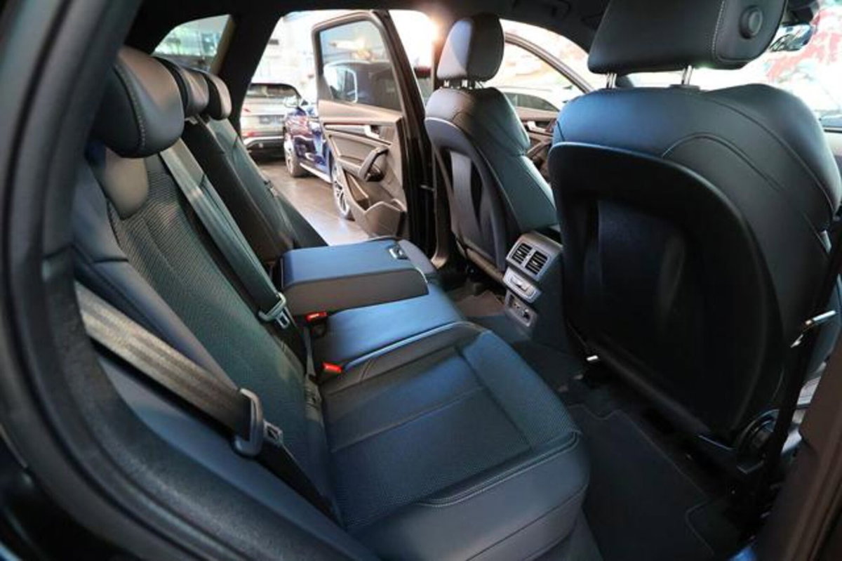 Audi Q5 40 2.0 tdi mhev 12V Identity Black quattro s-tronic (19)