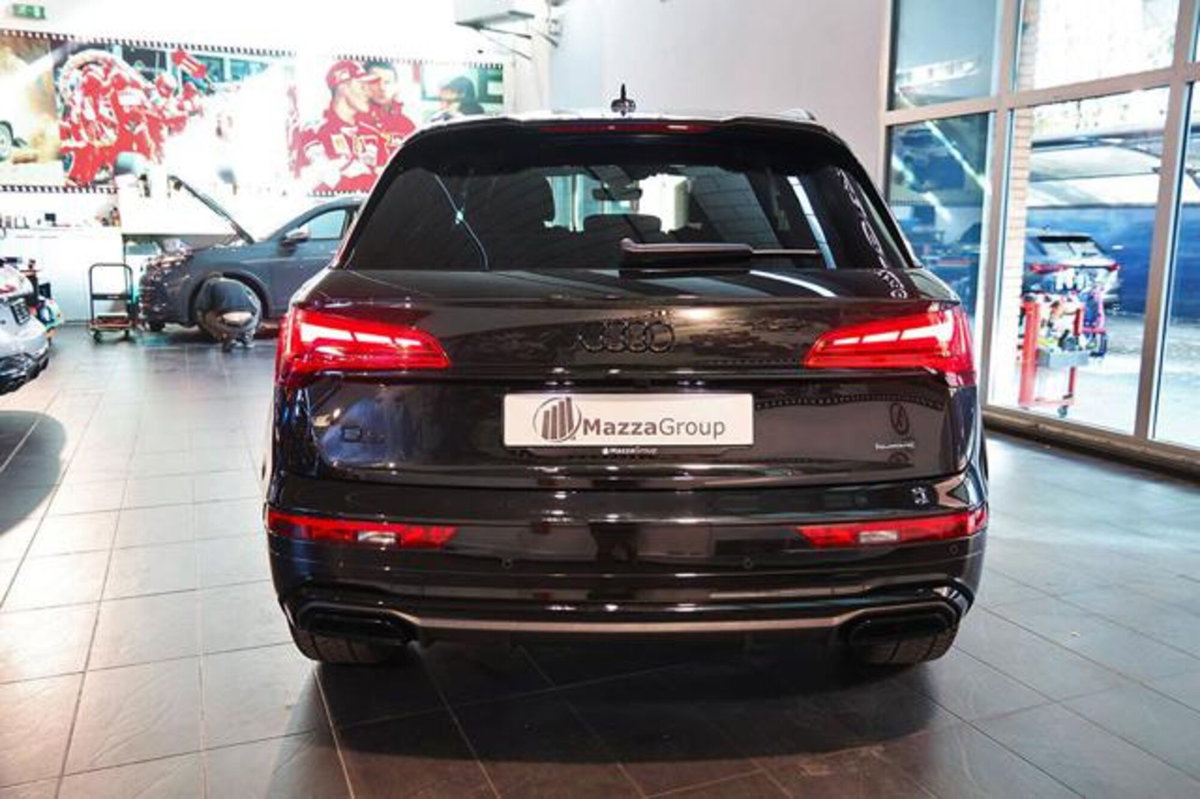 Audi Q5 40 2.0 tdi mhev 12V Identity Black quattro s-tronic (8)