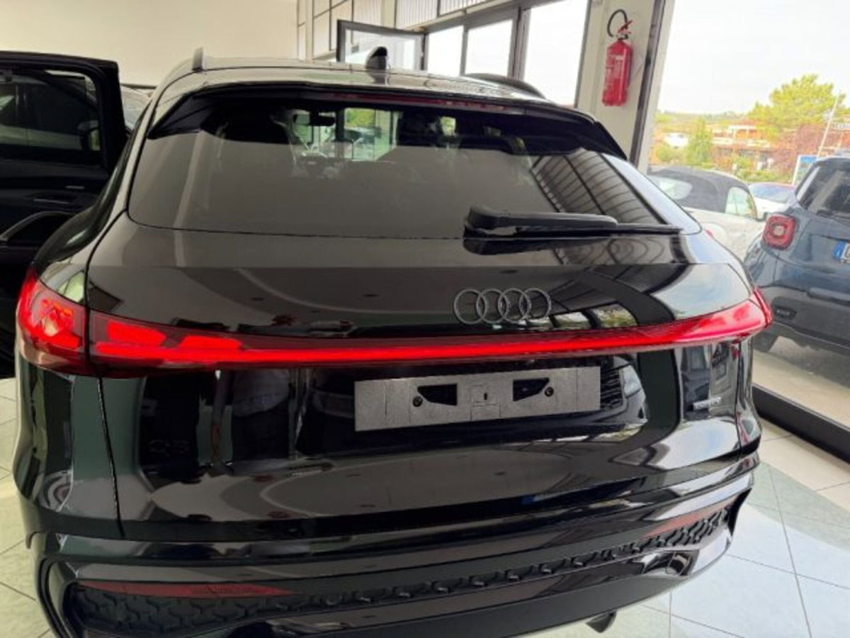 Audi Q5 Sportback 40 2.0 tdi mhev 12V S line Plus quattro s-tronic (10)