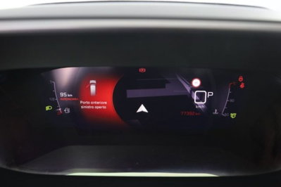 Peugeot 2008 BlueHDi 130 S&S EAT8 Allure Pack (7)