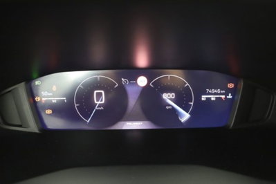 Peugeot 2008 PureTech 100 S&S Allure (6)
