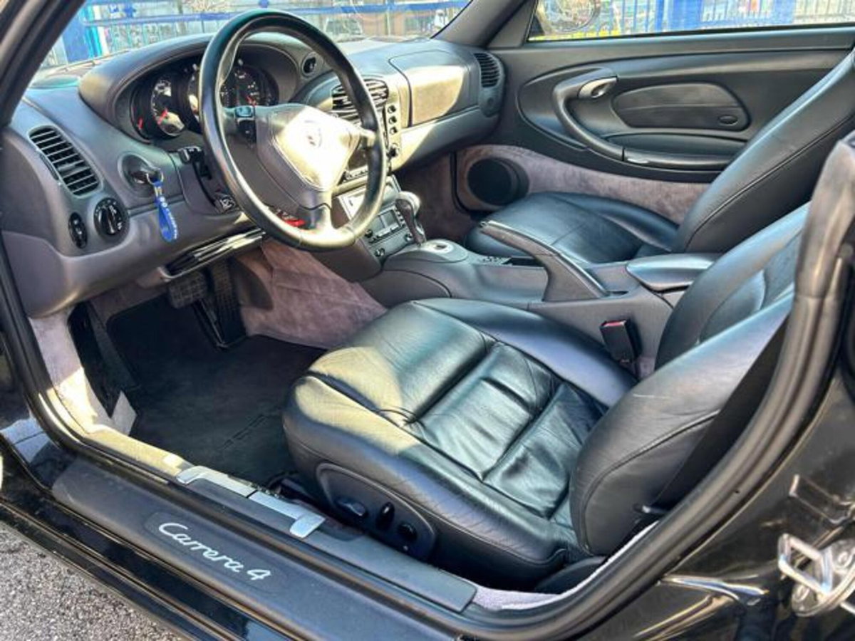 Porsche 911 Cabrio Carrera 4 cat (10)
