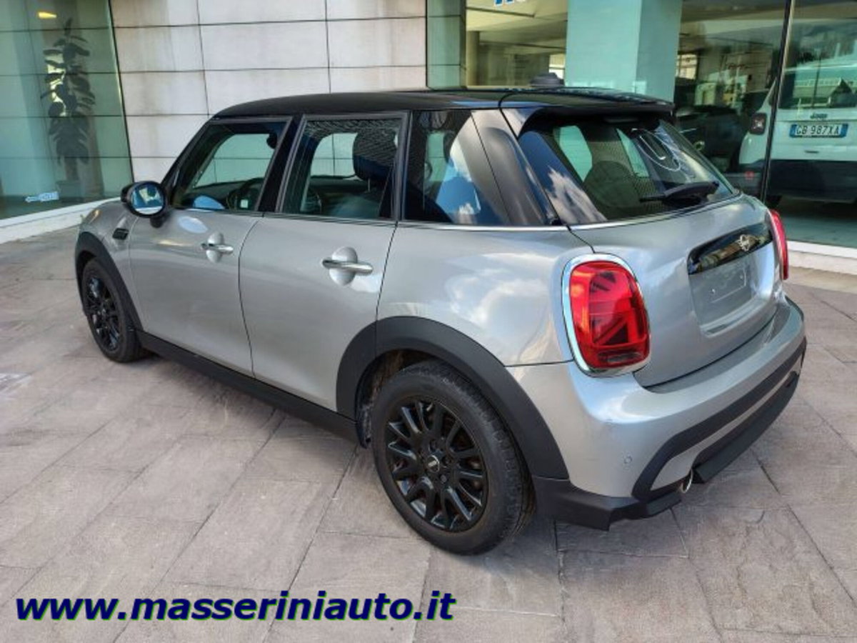 MINI Mini Clubman Clubman 1.5 Cooper Essential auto (3)
