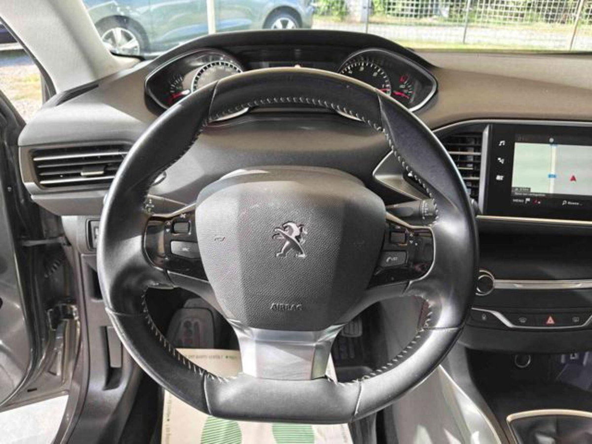 Peugeot 308 SW BlueHDi 130 S&S Allure (10)