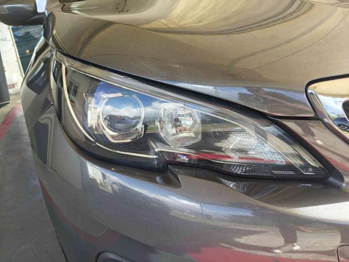Peugeot 308 SW BlueHDi 130 S&S Allure (16)