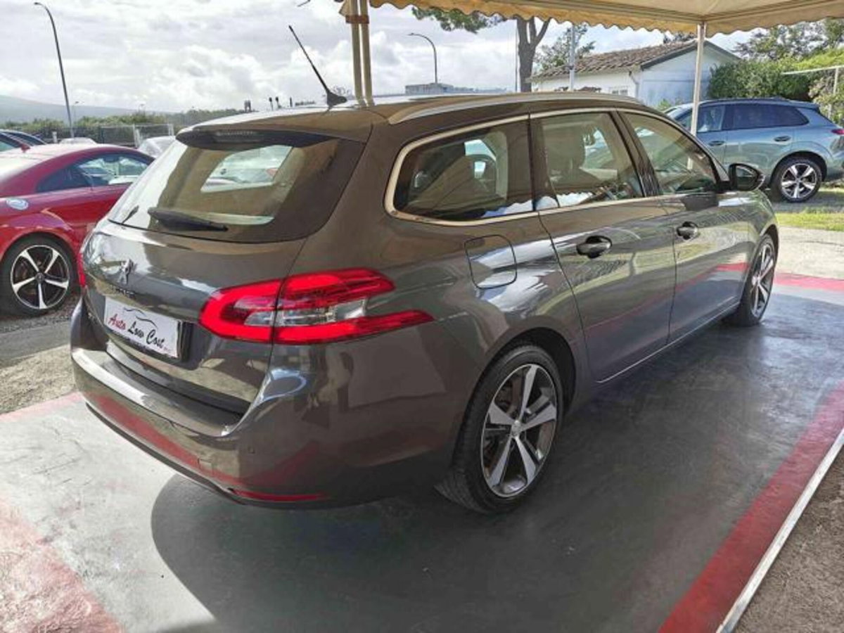 Peugeot 308 SW BlueHDi 130 S&S Allure (6)