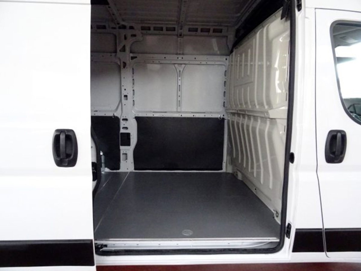 Fiat Ducato Furgone L2H2 2.2 diesel 140cv (8)