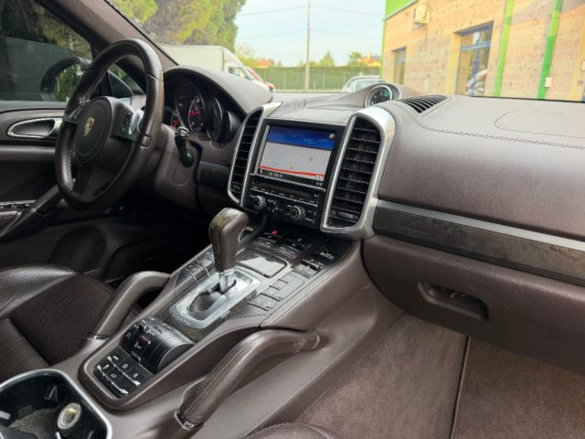 Porsche Cayenne 3.0 Diesel (9)