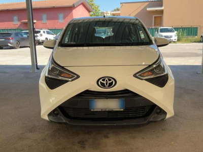 Toyota Aygo Connect 1.0 VVT-i 72 CV 5 porte x-play (2)