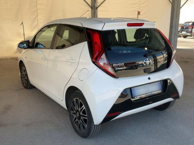 Toyota Aygo Connect 1.0 VVT-i 72 CV 5 porte x-play (6)