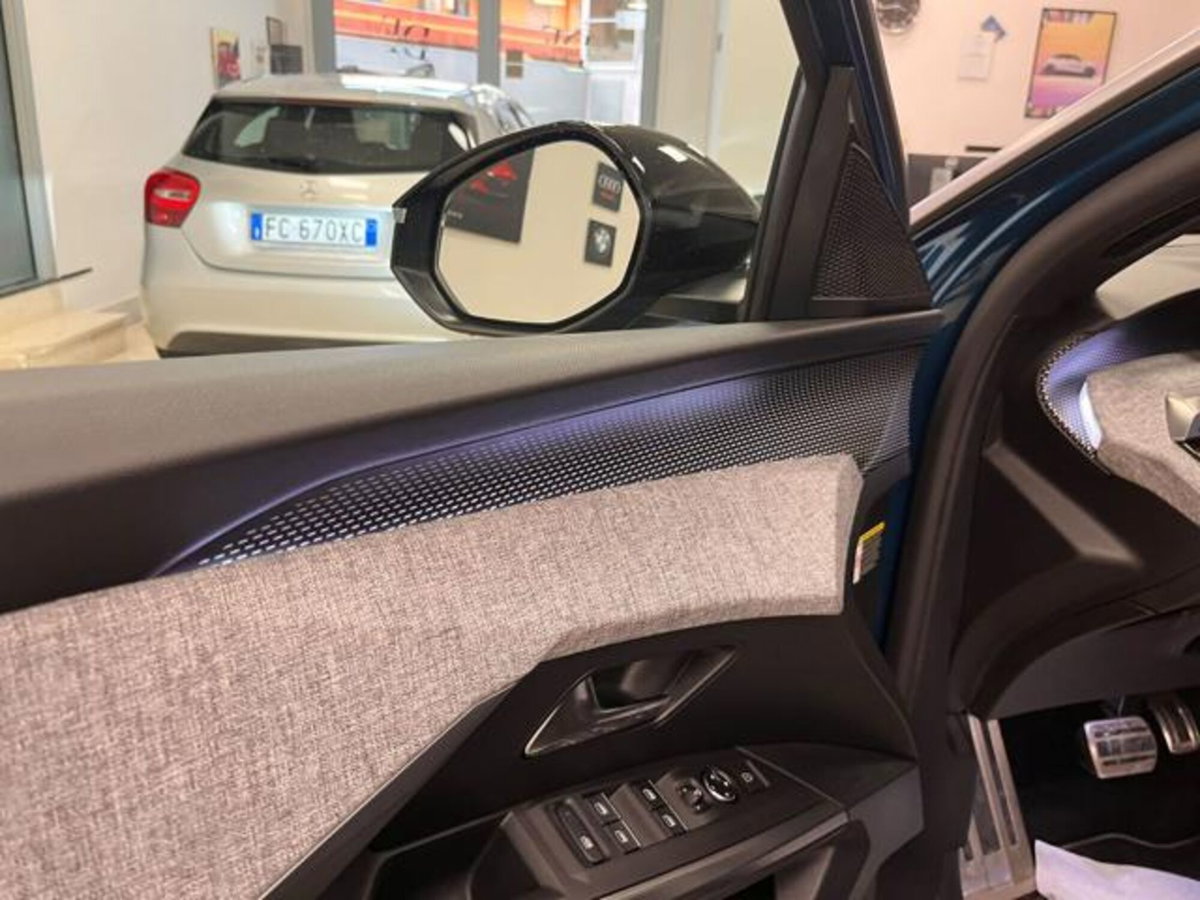 Peugeot 3008 1.2 hybrid GT Exclusive 145cv e-dcs6 (11)