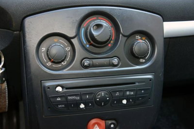 Renault Clio 1.2 16V 5 porte GPL Dynamique (13)