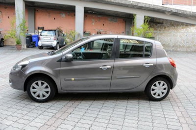 Renault Clio 1.2 16V 5 porte GPL Dynamique (8)