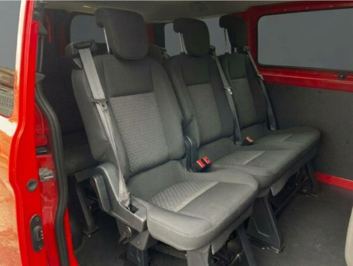Ford Transit Custom Furgone 270 2.0 TDCi 130 PC Furgone Titanium (7)