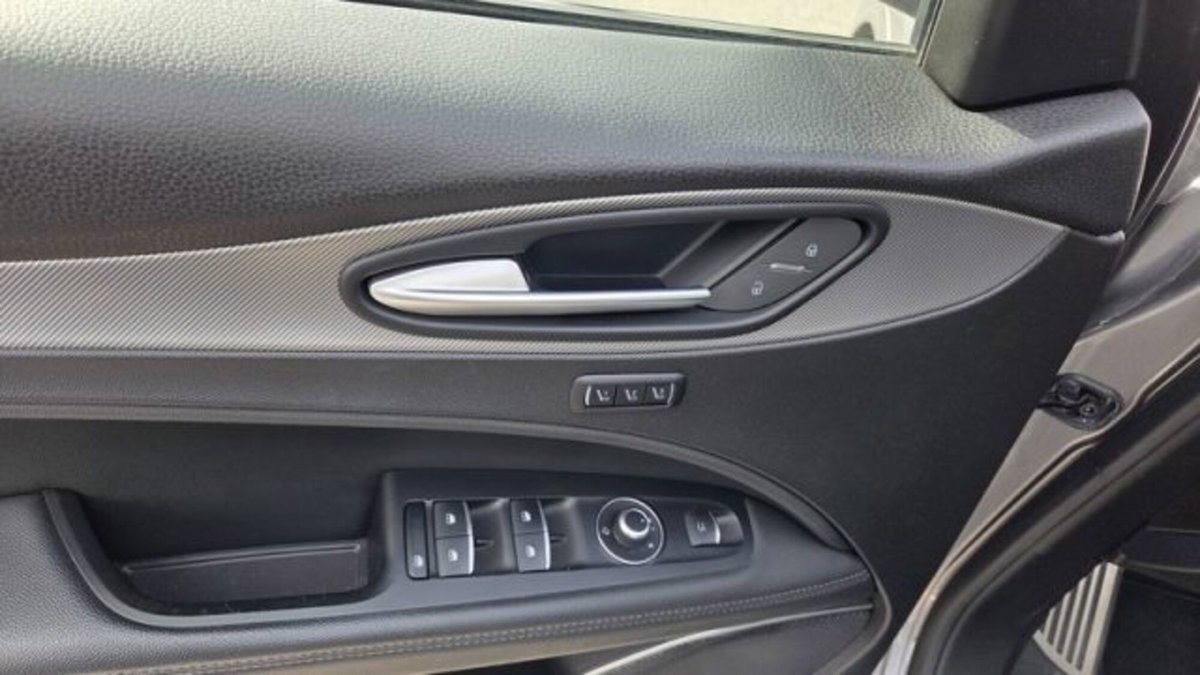 Alfa Romeo Stelvio Stelvio 2.2 Turbodiesel 210 CV AT8 Q4 Veloce (15)
