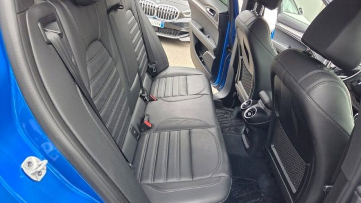 Alfa Romeo Stelvio Stelvio 2.0 Turbo 280 CV AT8 Q4 Veloce (12)