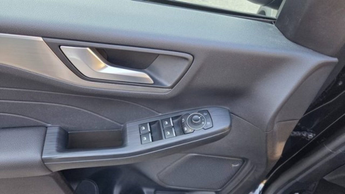 Ford Kuga 1.5 EcoBoost 150 CV 2WD Titanium X (16)