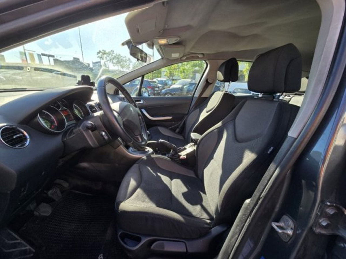 Peugeot 308 1.6 HDi 110CV 5p. Business (7)