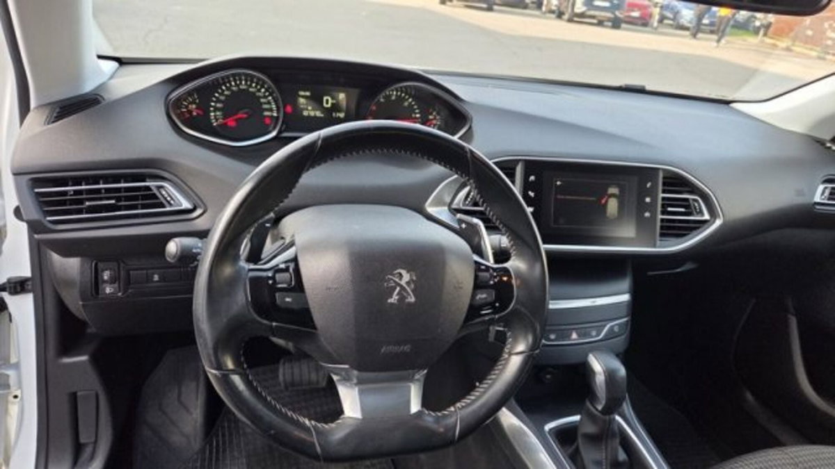 Peugeot 308 SW 1.5 bluehdi Business s&s 130cv eat8 (14)