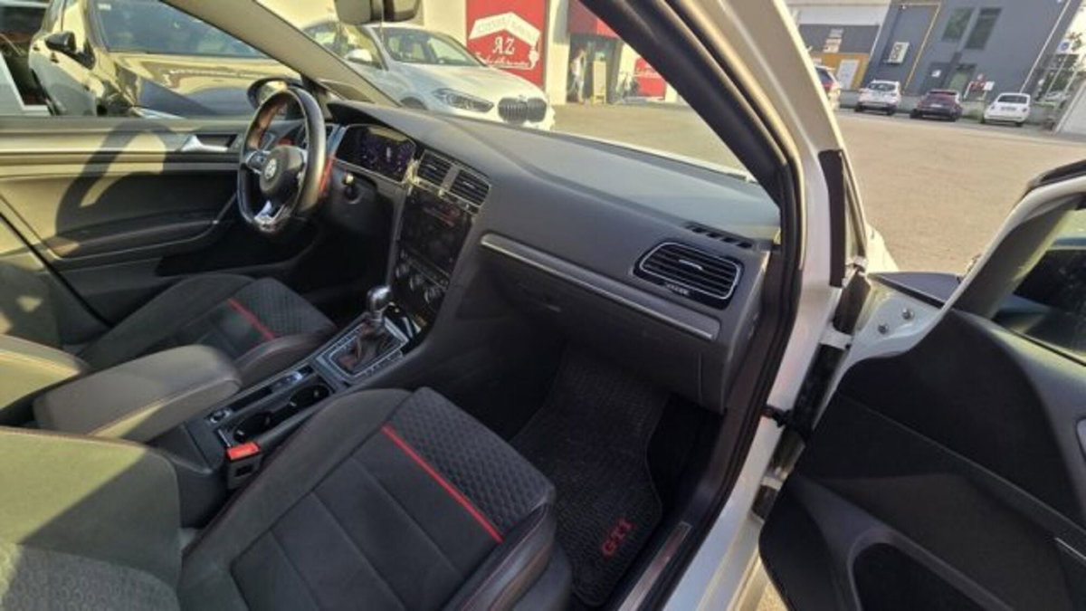Volkswagen Golf 2.0 tsi GTI MT Ultimate 245cv (13)