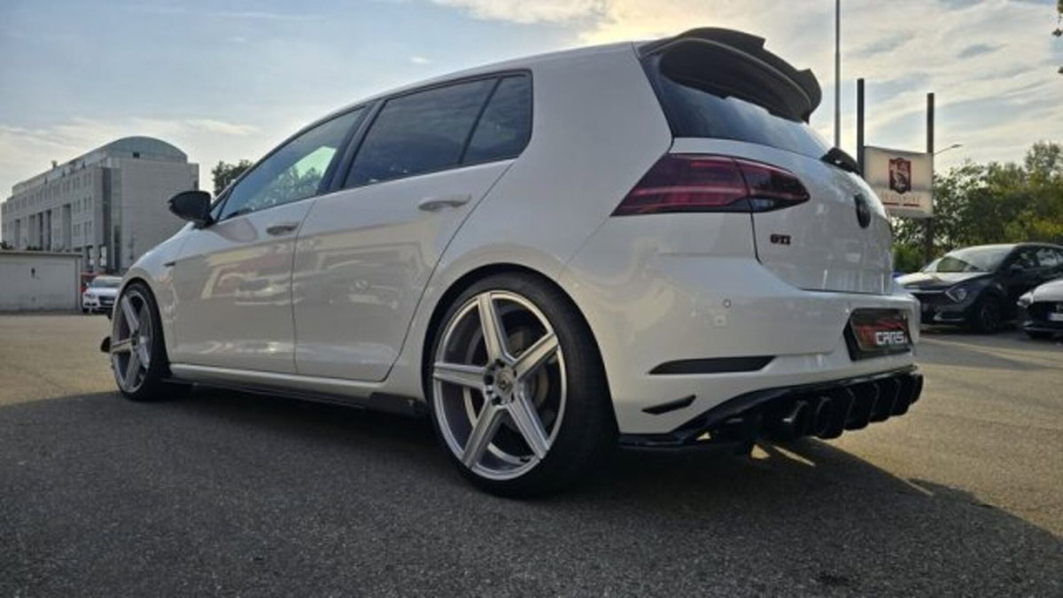 Volkswagen Golf 2.0 tsi GTI MT Ultimate 245cv (3)
