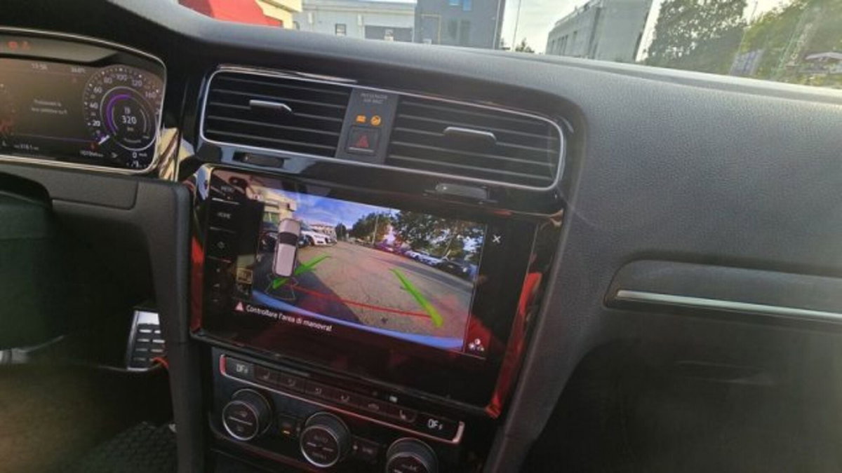 Volkswagen Golf 2.0 tsi GTI MT Ultimate 245cv (8)