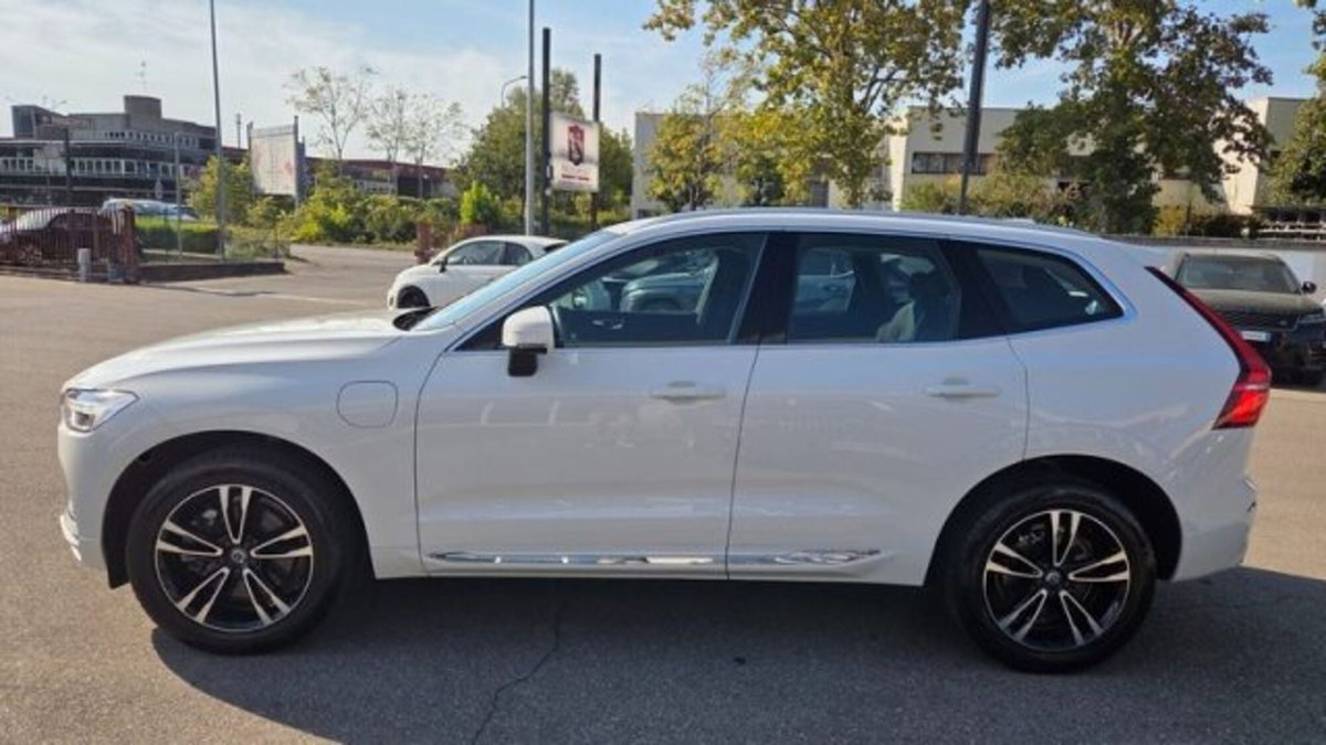 Volvo XC60 T6 Recharge AWD Plug-in Hybrid Inscription (3)