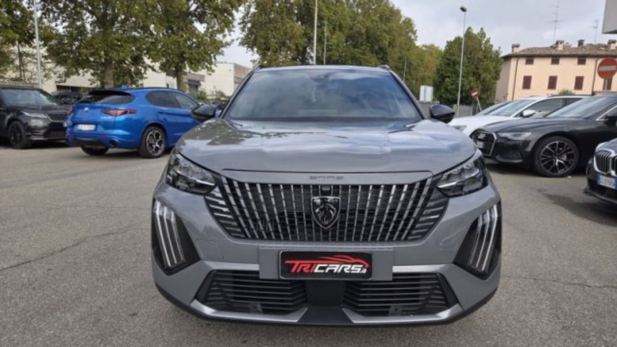 Peugeot 2008 PureTech 130 S&S EAT8 GT Pack (2)