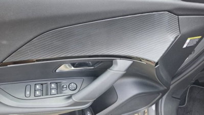 Peugeot 2008 PureTech 130 S&S EAT8 GT Pack (20)