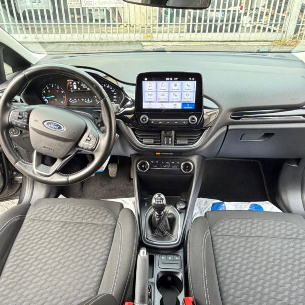 Ford Fiesta Active X 1.0 Ecoboost Hybrid 125 CV 5 porte (10)