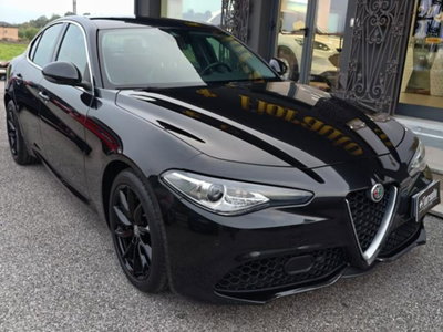 Alfa Romeo Giulia 2.2 Turbodiesel 210 CV AT8 AWD Q4 Veloce (2)