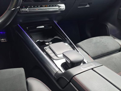 Mercedes-Benz GLA SUV 200 d Automatic Premium (12)