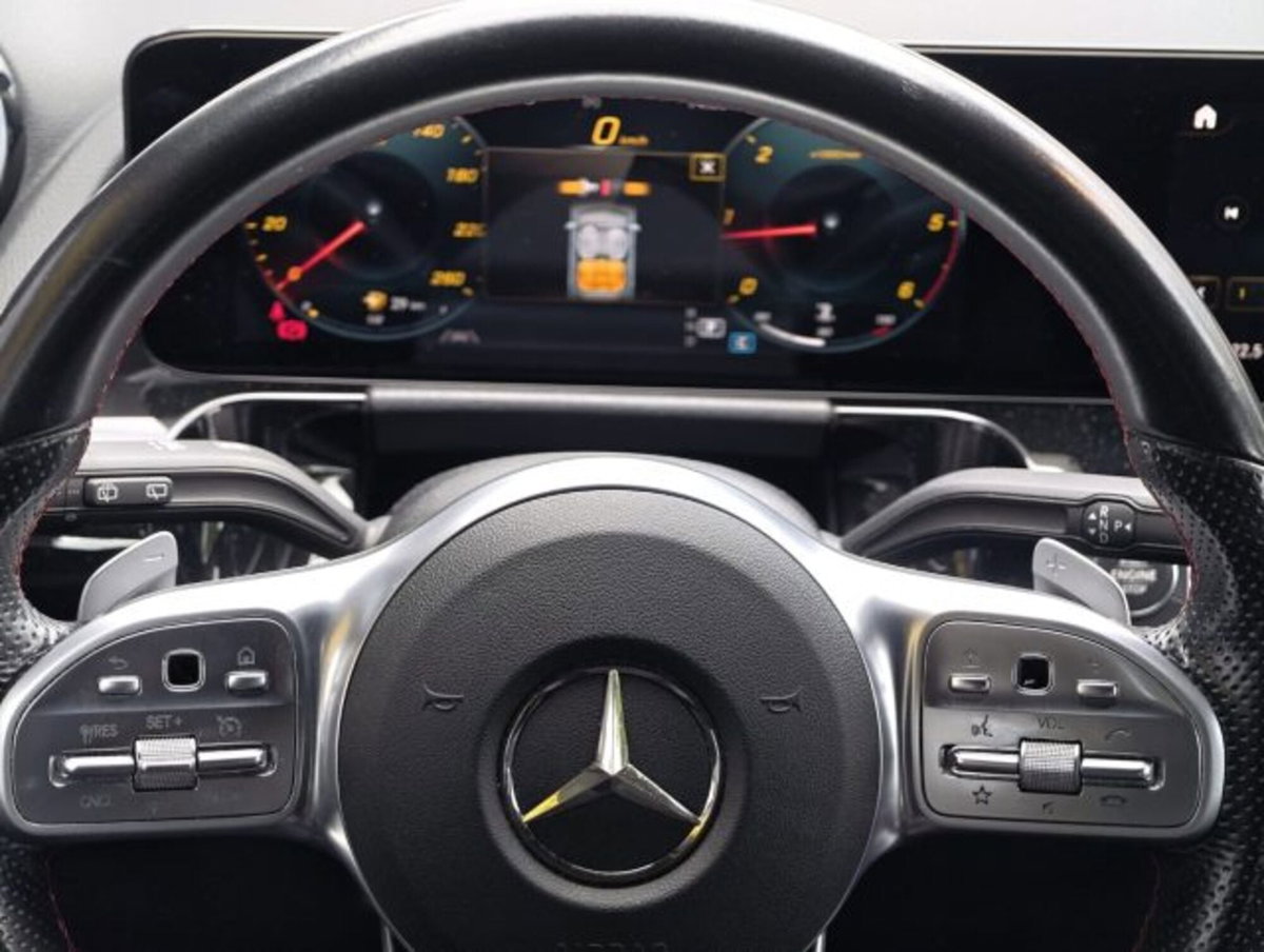 Mercedes-Benz GLA SUV 200 d Automatic Premium (18)