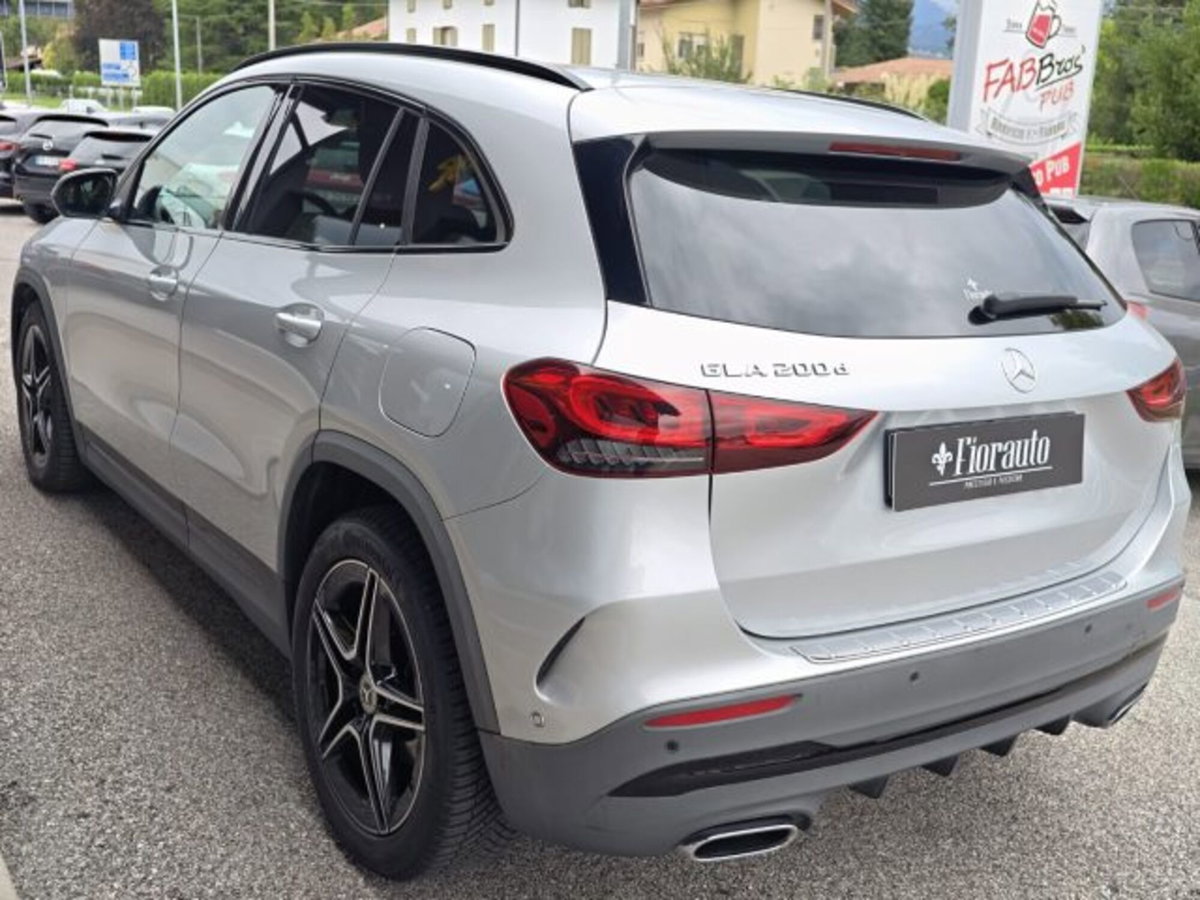 Mercedes-Benz GLA SUV 200 d Automatic Premium (6)