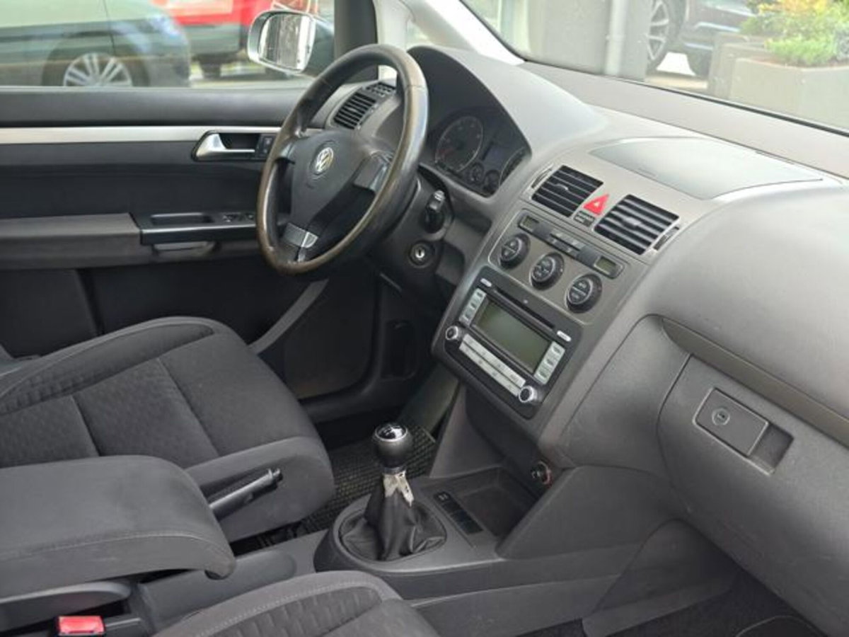 Volkswagen Touran TDI 105CV DPF Highline (11)