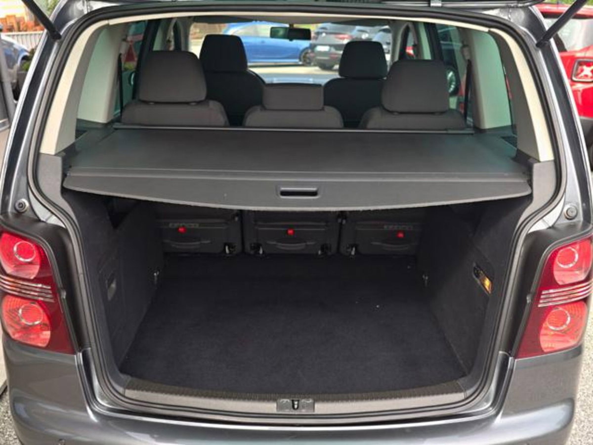 Volkswagen Touran TDI 105CV DPF Highline (15)