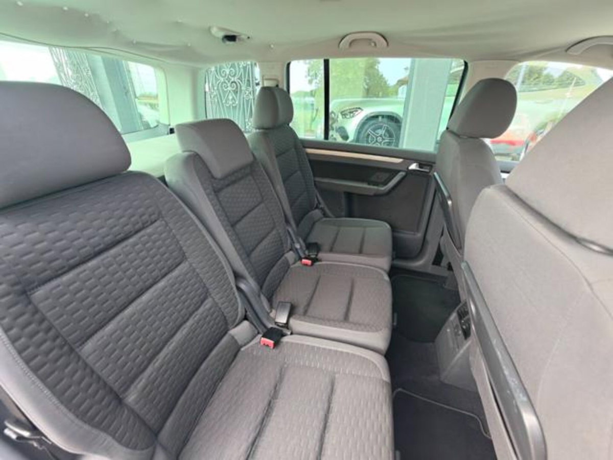 Volkswagen Touran TDI 105CV DPF Highline (16)