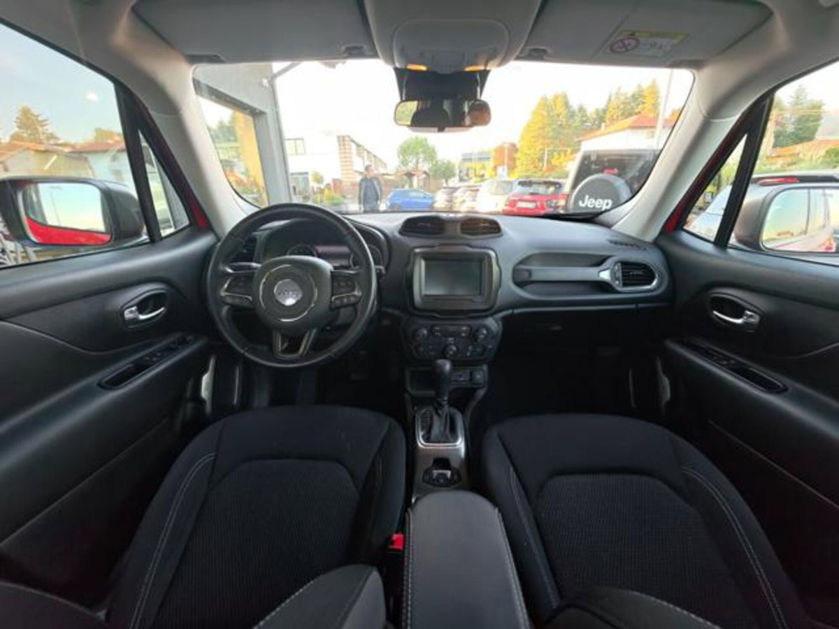 Jeep Renegade 1.3 T4 DDCT Limited (12)