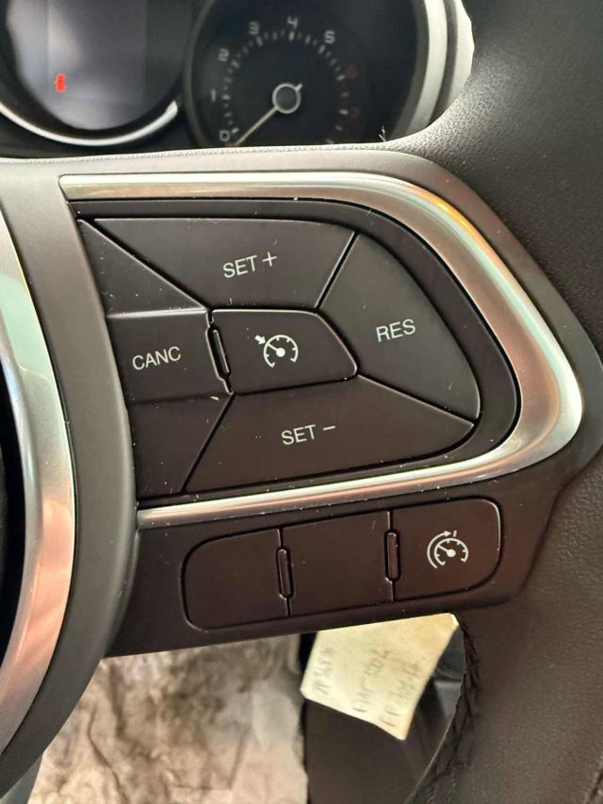 Fiat 500L 1.4 95 CV Mirror City Cross (9)