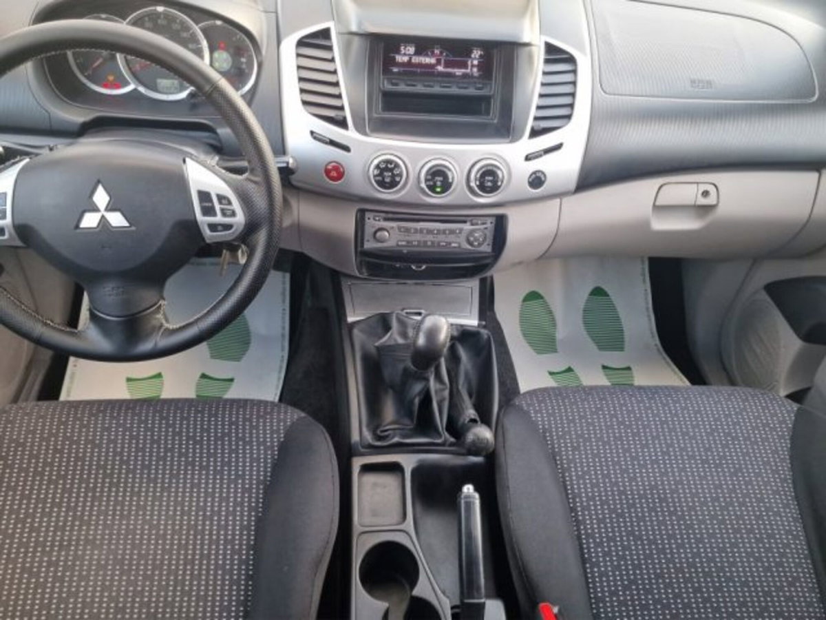 Mitsubishi L200 2.5 DI-D/136CV DC Invite DPF (16)