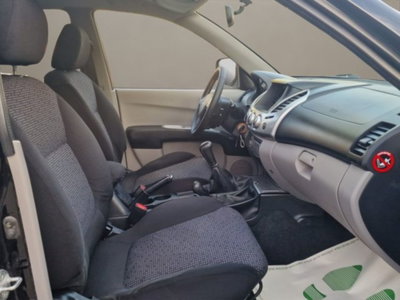 Mitsubishi L200 2.5 DI-D/136CV DC Invite DPF (18)